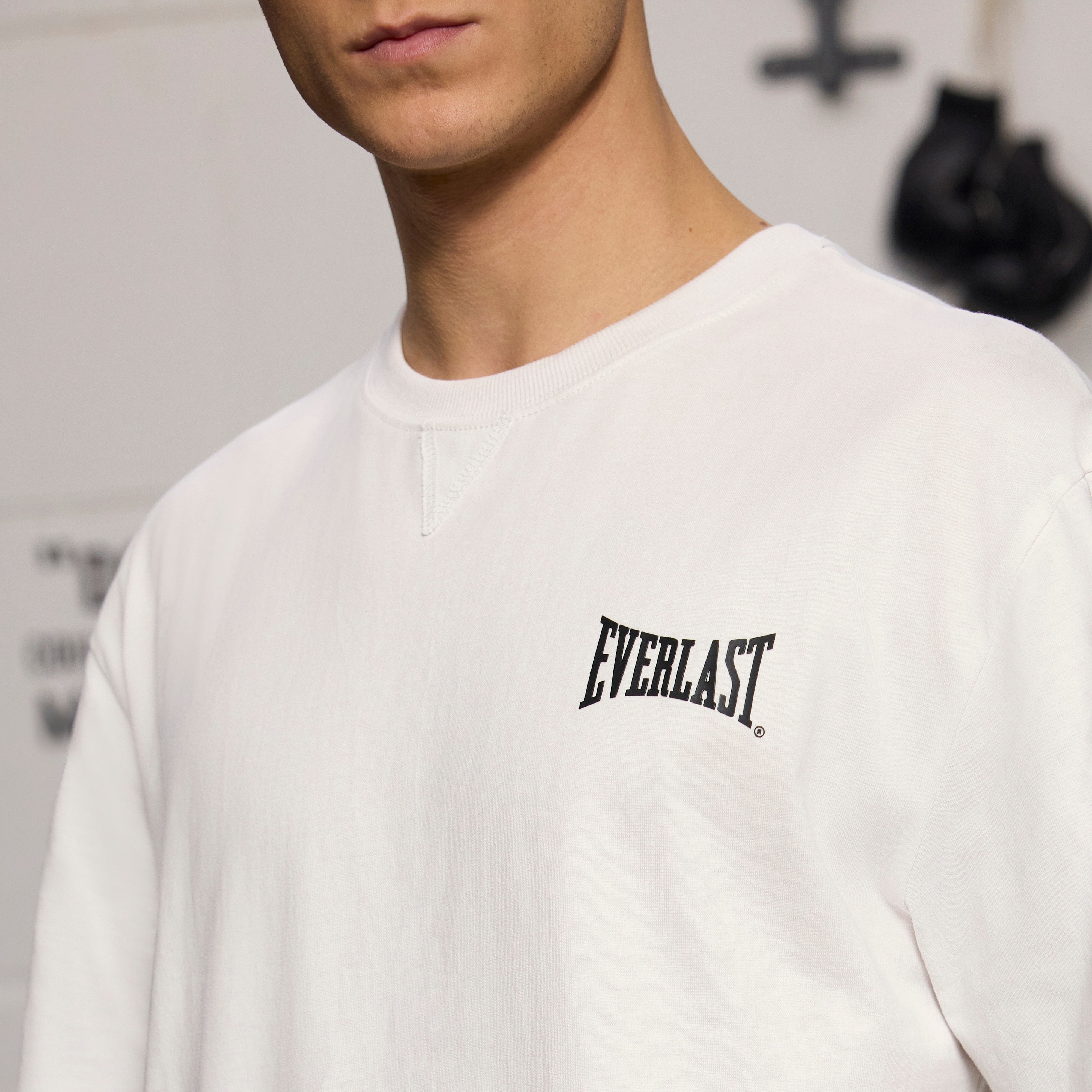 EVERLAST while ss oversized iconic logo tee – EVERLAST® Nordic - Main Image